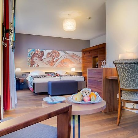 Belvedere Strandhotel Spiez Exterior foto